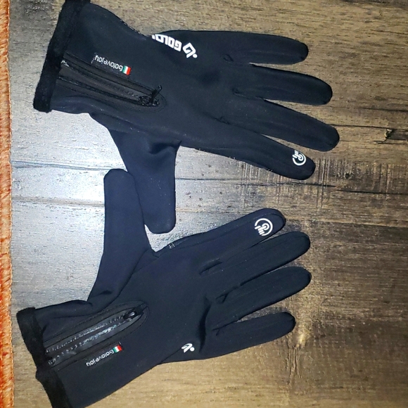 Winter gloves with touchscreen ability - Picture 5 of 6